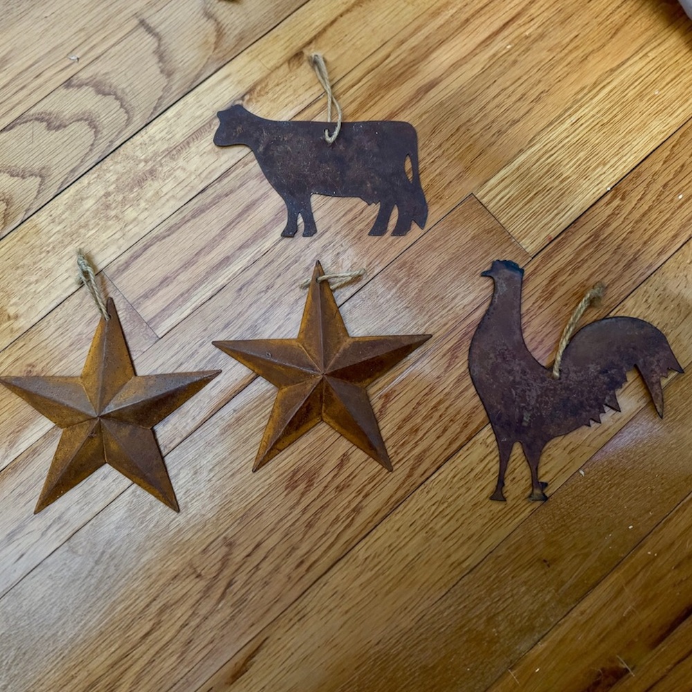Set of 4 Rustic/Primitive Wall Ornaments, 2 Stars, 1 Cow, 1 Rooster/Chicken